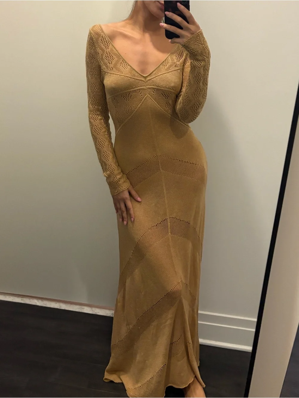 Y2K knit Women’s Long Sleeve V-Neck Knit Maxi Dress - Tan small/ medium